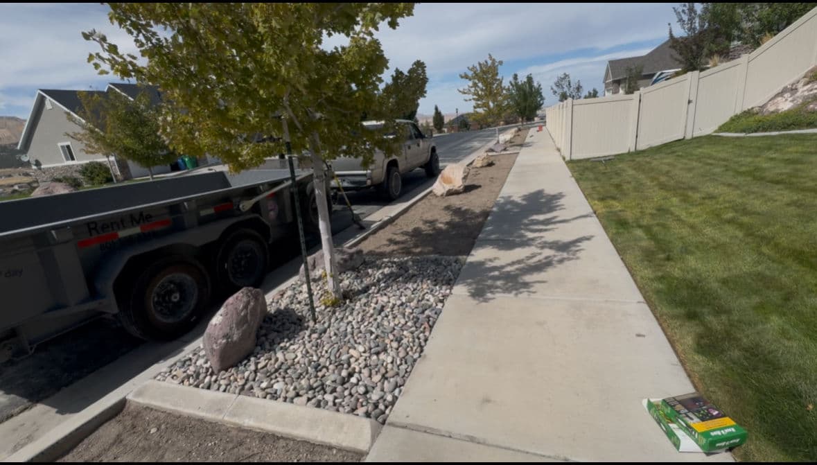 Gallery photos for Stunning Zeroscape Transformation for Easy Maintenance: Image #6