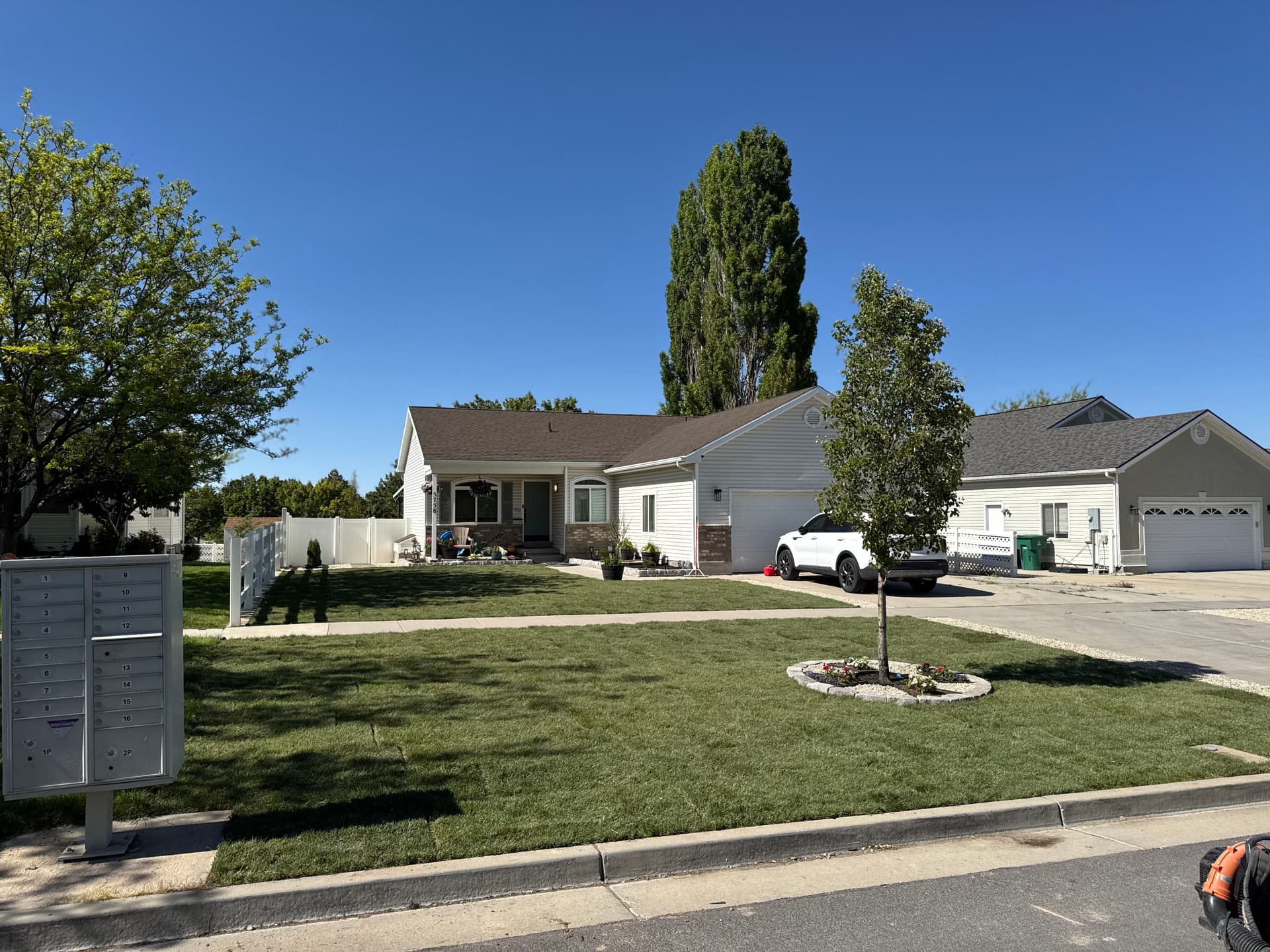 Gallery photos for Complete Front Yard Landscape Overhaul in Herriman: Image #5
