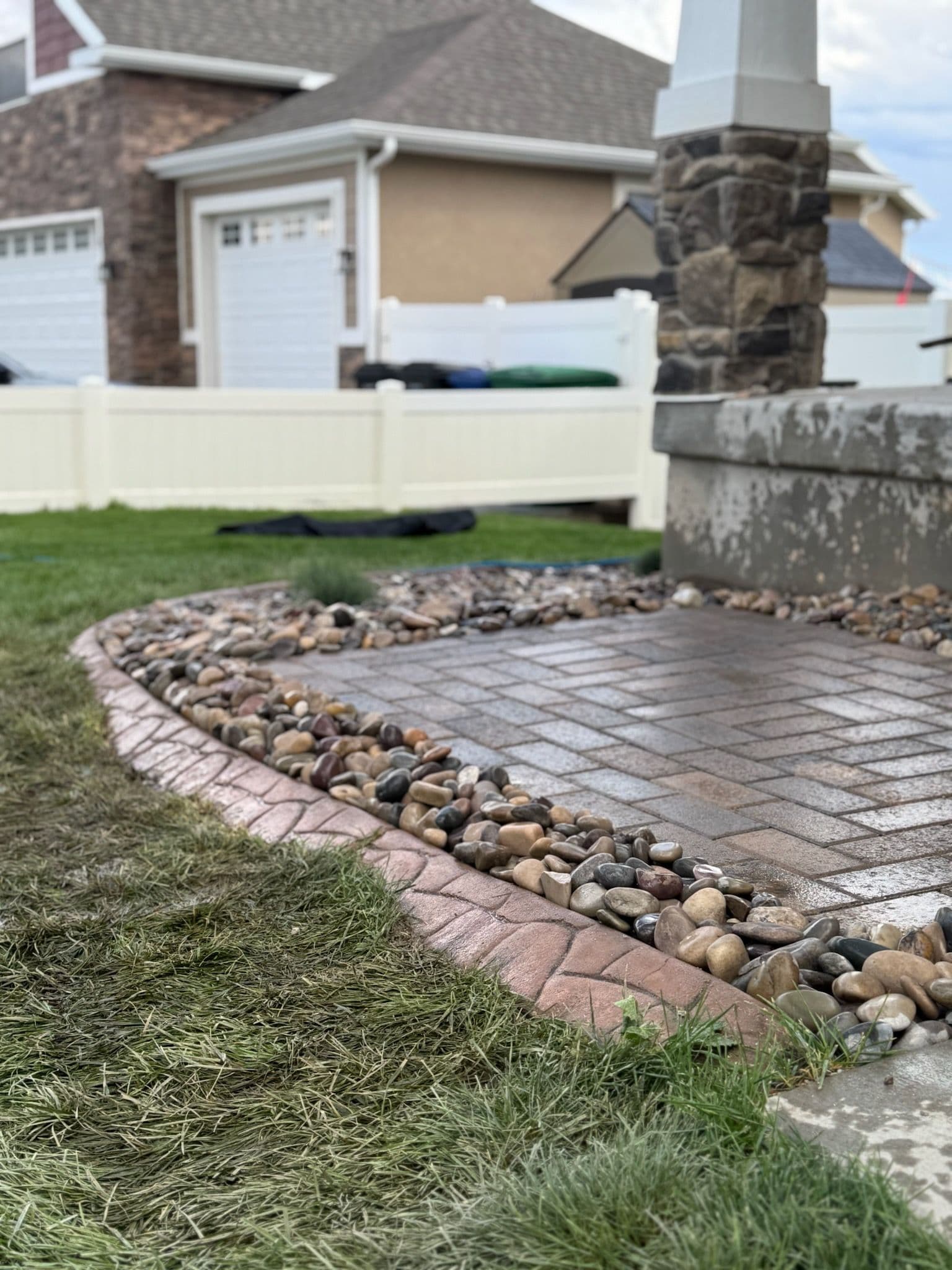 Elegant Brick Patio and Garden Bed Makeover